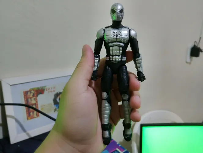 Boneco Homem aranha MK1, Fora da Caixa