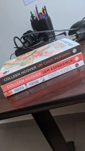 Livros Coollen Hoover