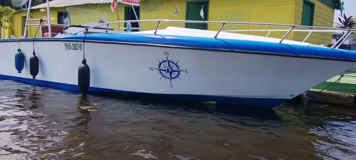 Lancha de fibra cabinada vendo