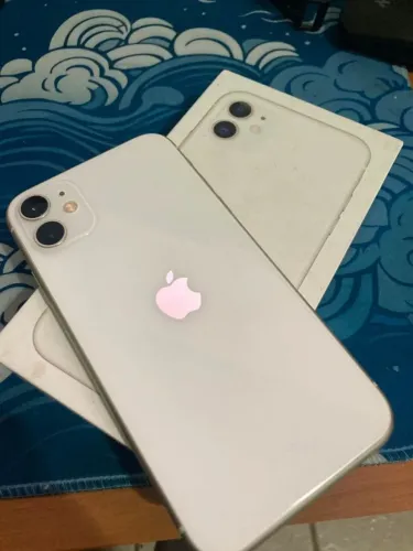 IPHONE 11 64G - USADO