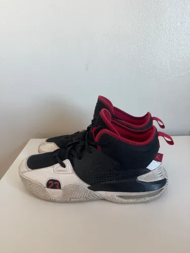 Air Jordan Stay Loyal 2