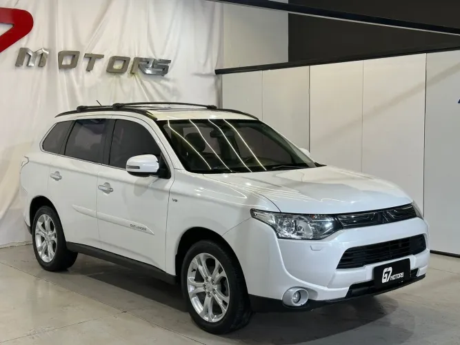Mitsubishi Outlander 3.0/ GT 3.0 V6 Aut. 2015