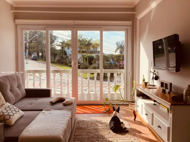 Apartamento para Venda em Florianópolis, Itaguaçu, 3 dormitórios, 2 banheiros, 1 vaga