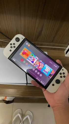 Nintendo Switch Oled Desbloqueado + joycon QRD