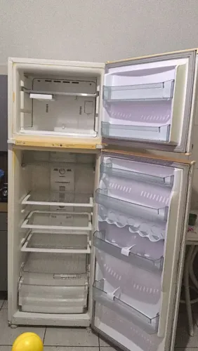 Vendo geladeira Brastemp 
