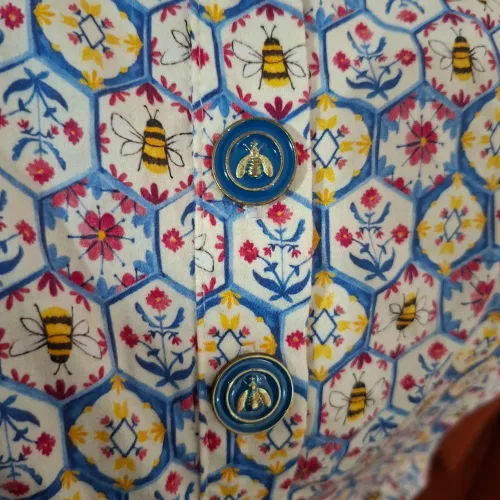 Vestido Lindo Antix Abelhinha Novo para mulheres delicadas