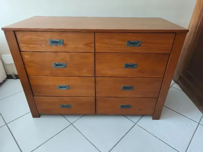 Cômoda Madeira Maciça Com 8 Gavetas