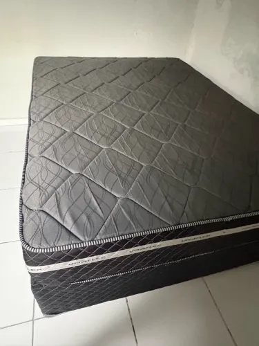 Cama box + colchão UMAFLEX