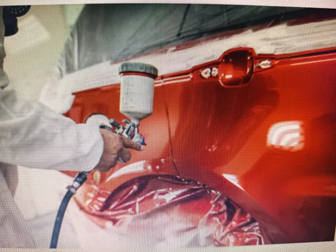 Vaga para preparador e pintor de carros