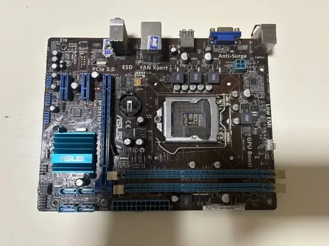 Placa Mae Asus P8H61 com espelho - MLX3 R2.0 1155 - Sucata - Leia 