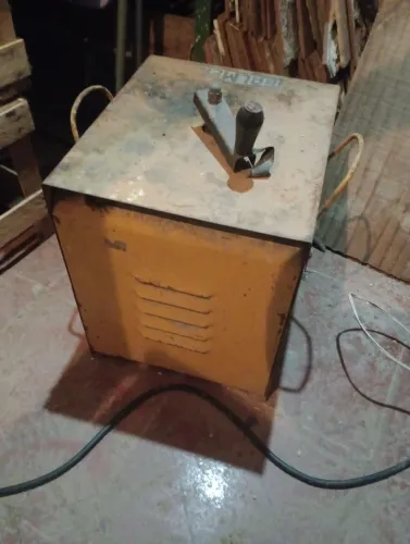Máquina de solda usada
