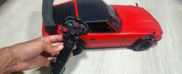 Carro de Controle Remoto RC 1/8 (51cm) Datsun Sakura 240Z