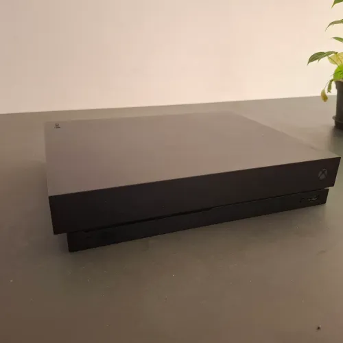 Xbox One X 1TB com Controle Original | Excelente Estado