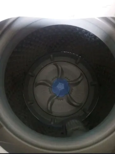 Máquina de lavar roupas novíssima 