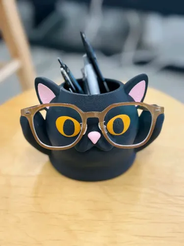 Porta canetas/lápis com apoio para oculos - gatinho preto