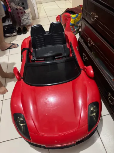 Carro elétrico infantil