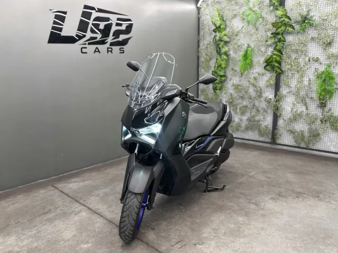 Yamaha XMAX 300 CONNECTED