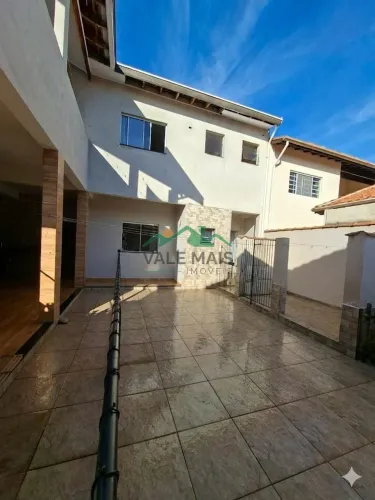 Excelente casa à venda no valor de R$650.000,00, Village Santana - Guaratinguetá