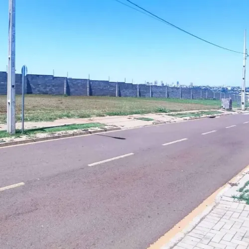 Terreno 200m² em condomínio com infraestrutura 