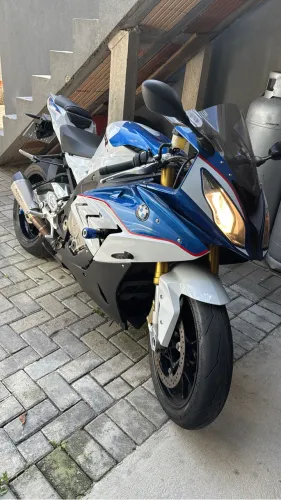 Moto muito nova