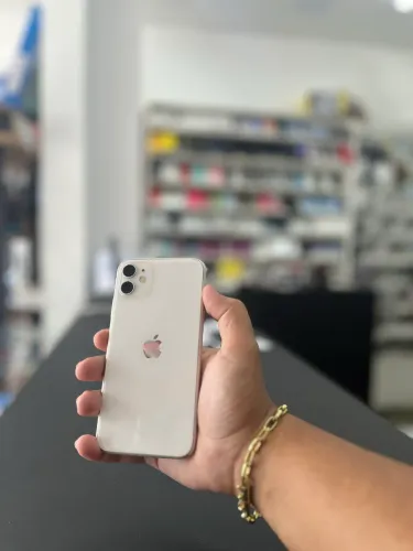 IPHONE 11 64GB
