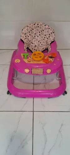 Andador Rosa Menina Seminovo Pouco uso R$99 Entrego Dependendo