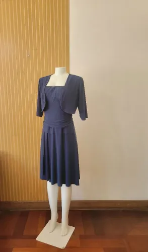 Vestido midi azul marinho com bolero tam 44