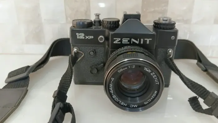 Zenit 12XP *