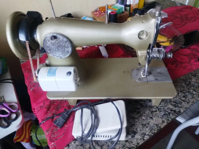 Máquina Singer Ferro vintage