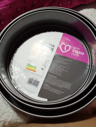 Vendo esse kit de forma antiaderente com o fundo removível