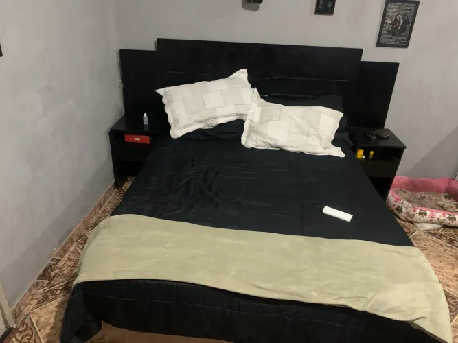 Cama casal completa ( cabeceira, base e colchão) usado em ótimo estado de conservação