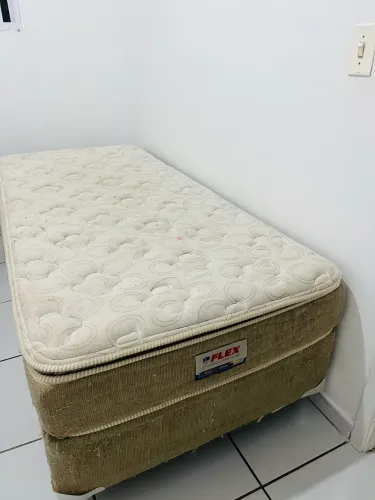 Duas cama box solteiro 