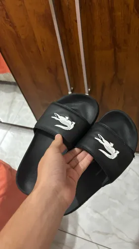 Chinelo Lacoste slide
