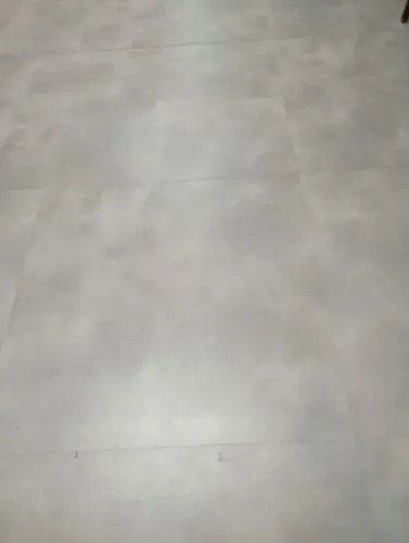 Piso vinílico, resistente, 4mm