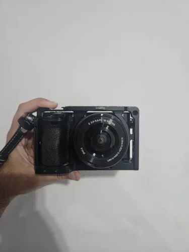 Vendo Sony A6500 + Lente do Kit + 3 baterias + HUB