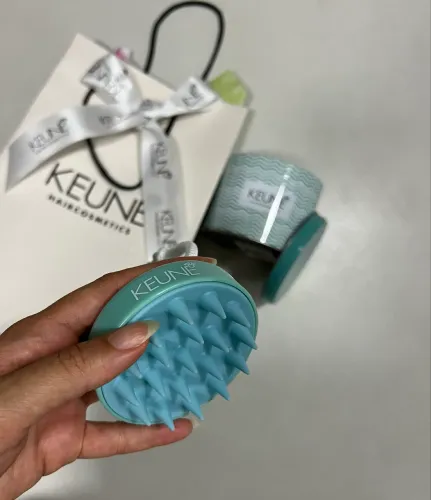 ESCOVA ESFOLIANTE CAPILAR KEUNE ORIGINAL (EMBALAGEM PREMIUM)