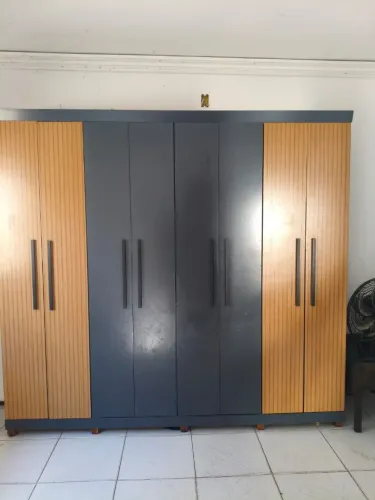GUARDA ROUPAS CASAL 8 PORTAS E 4 GAVETAS - EXCELENTE ESTADO