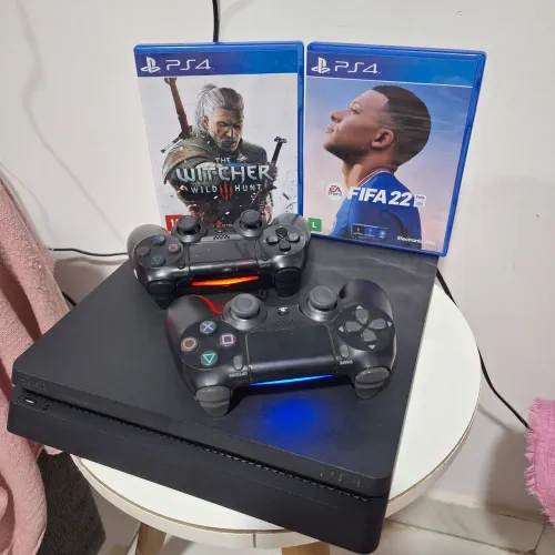 Ps4 slim 1TB de armazenamento zero!! 2 controles +jogos