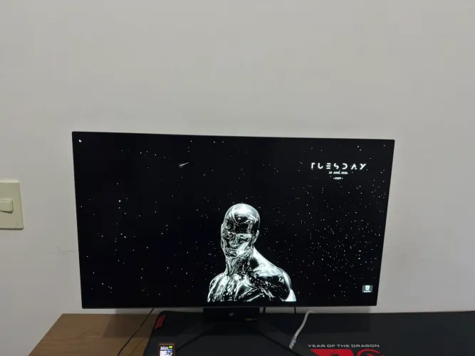 Monitor Corsair Xeneon 27QHD240 OLED 240Hz - Estado de Novo