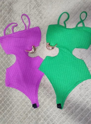 Conjunto 2 bodys pelo preço de 1