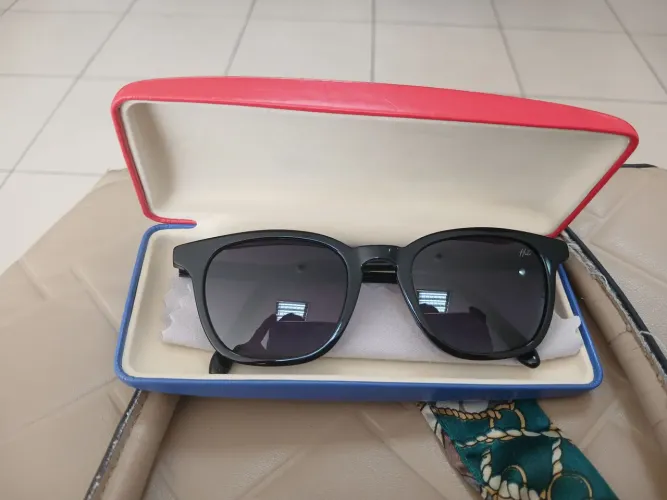 Vendo óculos de sol novo