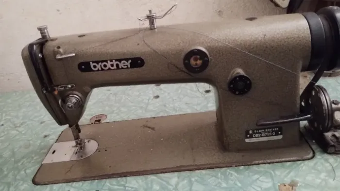Máquina Reta Elgin Brother D B 2 B755