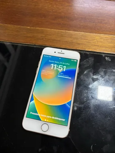 iPhone 8 64 GB Dourado - Usado