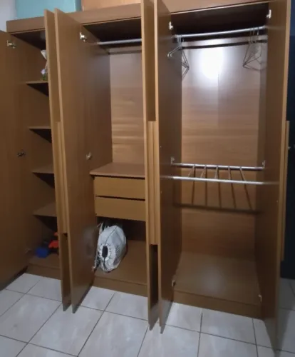 Guarda roupa casal 6 portas (estado de novo)