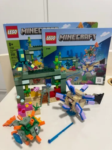 LEGO MINECRAFT -21180- THE GUARDIAN BATTLE- COMPLETO