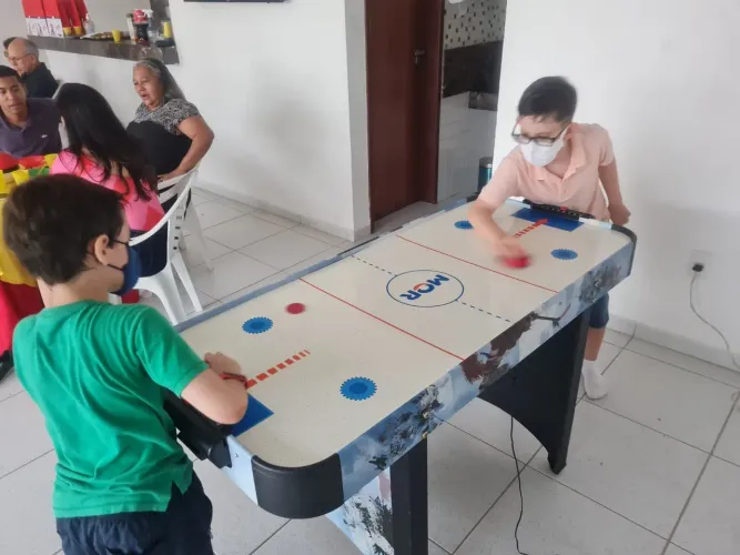 Vendo Jogo Mesa de Disco Air Hockey Power Play Mor semi-nova