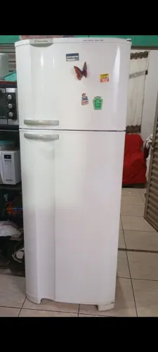 Geladeira sofá e tanquinho
