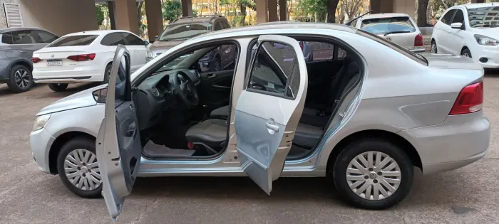 Volkswagen Voyage Trend 1.6 MI Total Flex 8V 4P 2011