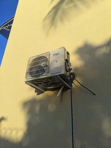 Instalação e manutenção de ar condicionado