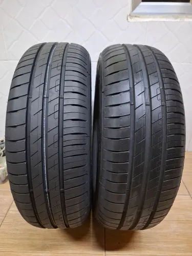 Pneus aro15 195/65/15 Goodyear